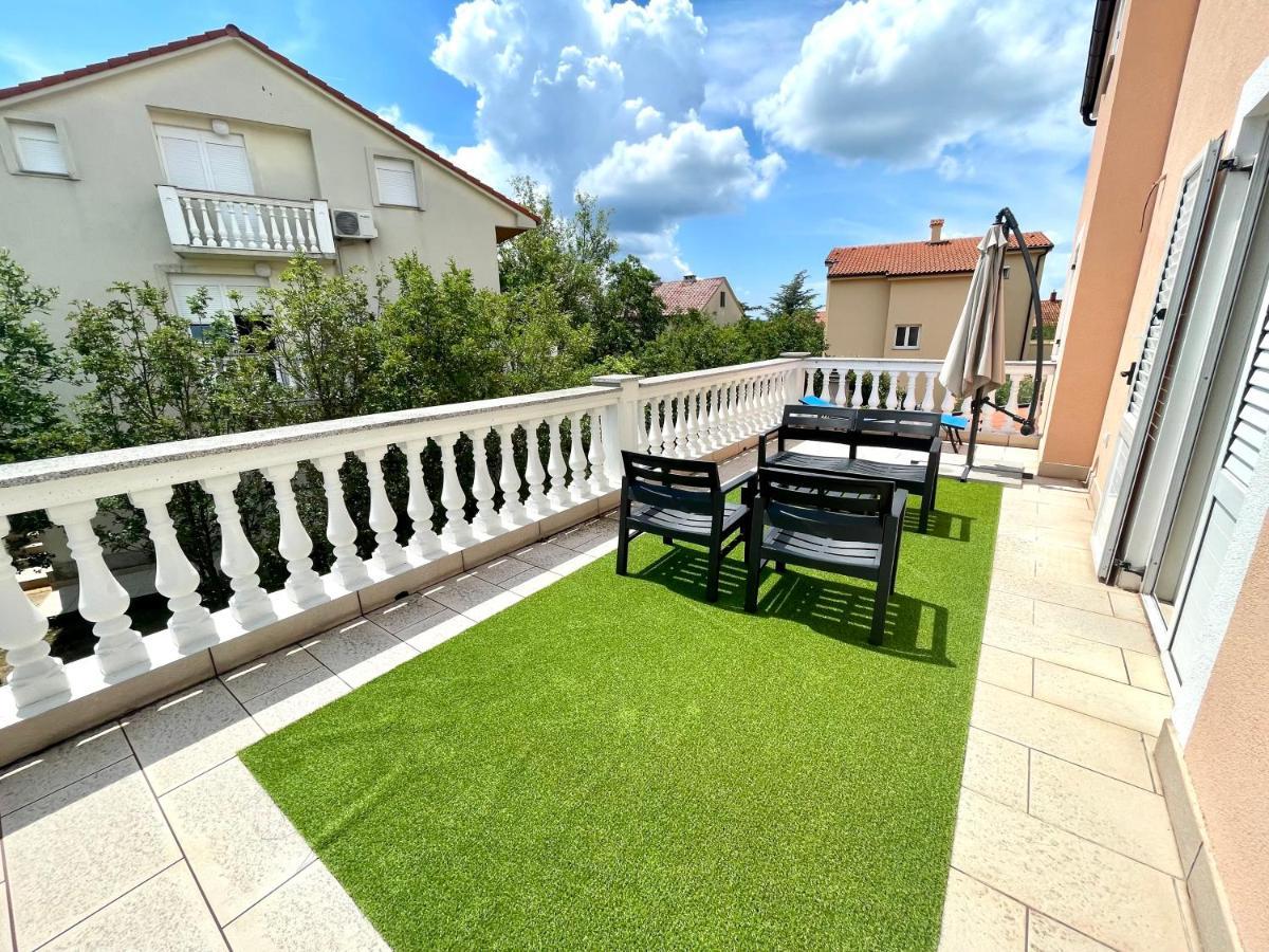 Villa Julie Jadranovo Bagian luar foto